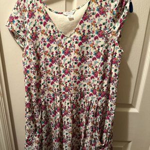 A101  GARNET HIILL FLORAL PRINT DRESS SIZE 6